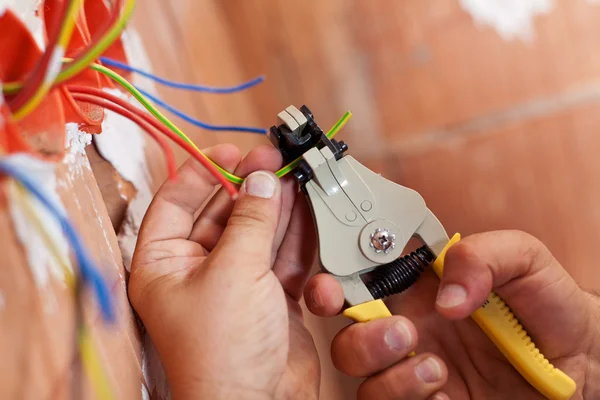 after hours commercial electrician Melbourne